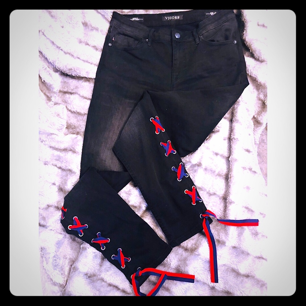 Women’s Vigoss Black Mid Rise Super Skinny Jeans